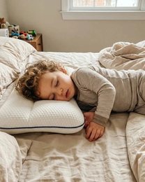 Customer photo — EVERNEL ergonomic kids pillow (6)